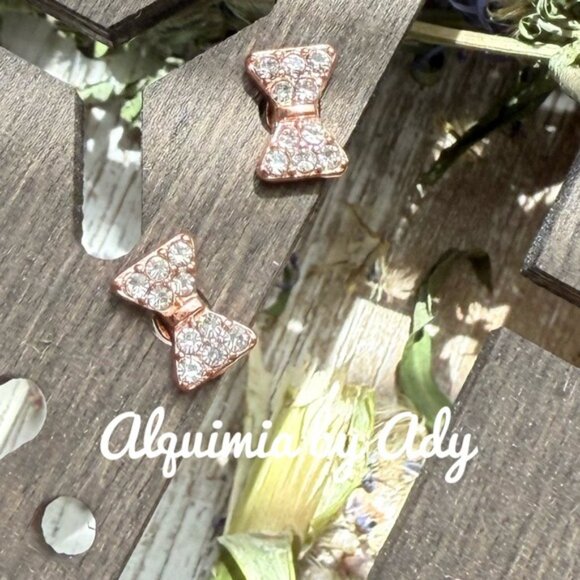 Alquimia Jewelry - Tiny tiny rose gold bow pave stud earrings